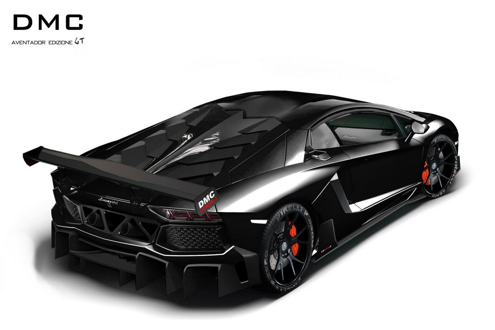 DMC la vuelve a liar preparando un Lamborghini Aventador