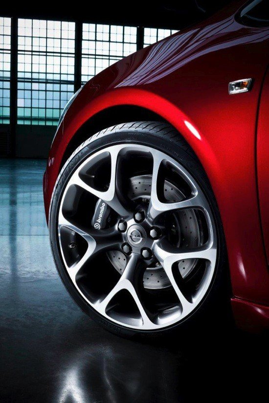 Opel Astra OPC: el Astra Coupé más potente y deportivo de la historia