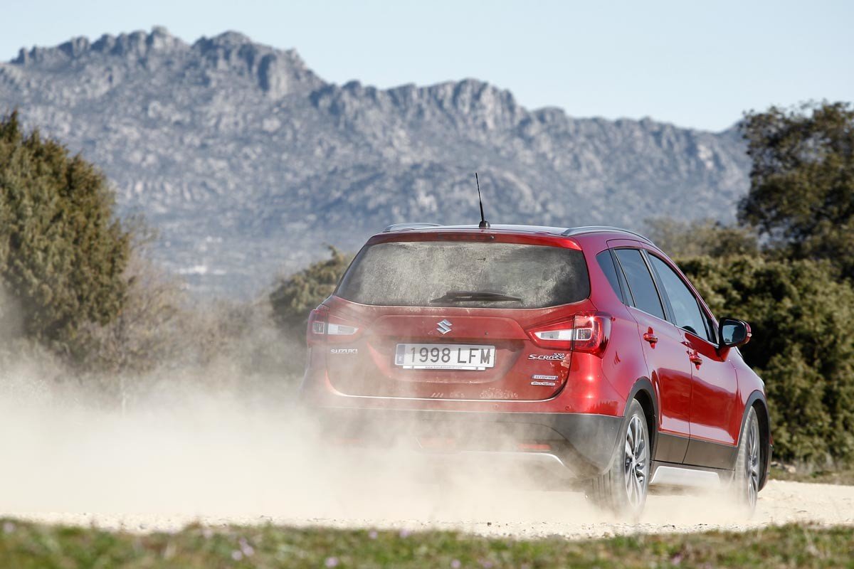 Suzuki S-Cross Hybrid