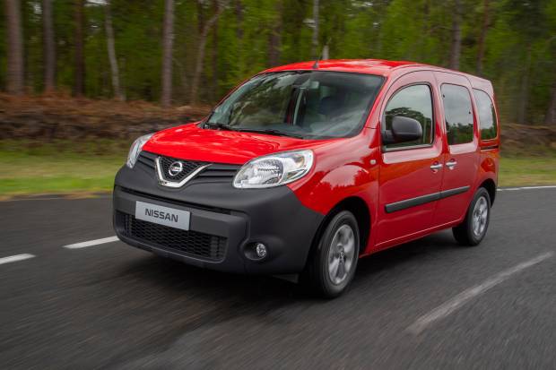 Nuevo Nissan NV250 Combi: la marca japonesa entra en un nuevo segmento