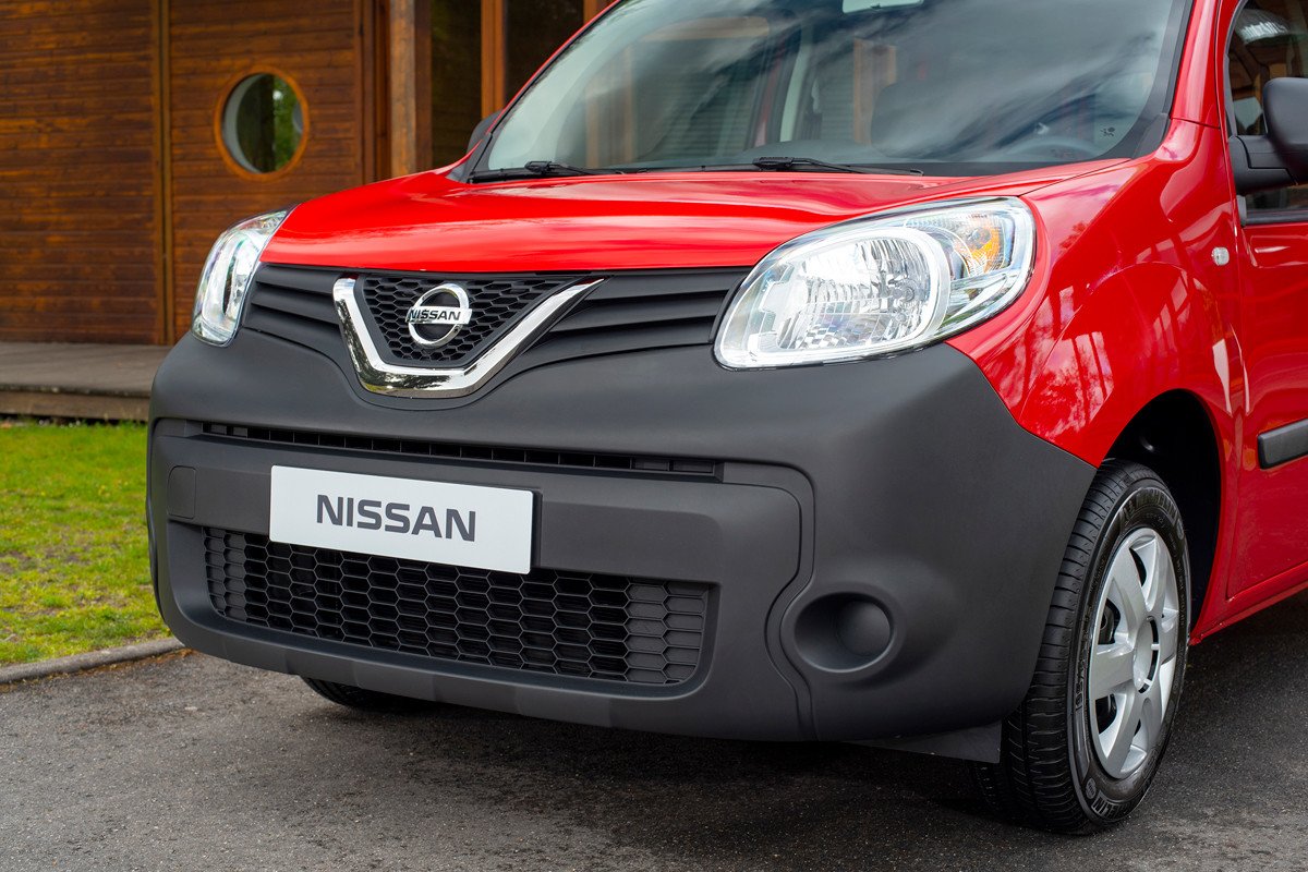 Nuevo Nissan NV250 Combi: la marca japonesa entra en un nuevo segmento