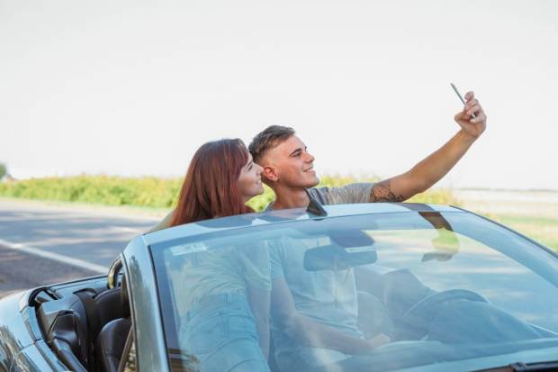 Cómo proteger tu coche del sol en verano: 3 accesorios que puedes hacer tú mismo