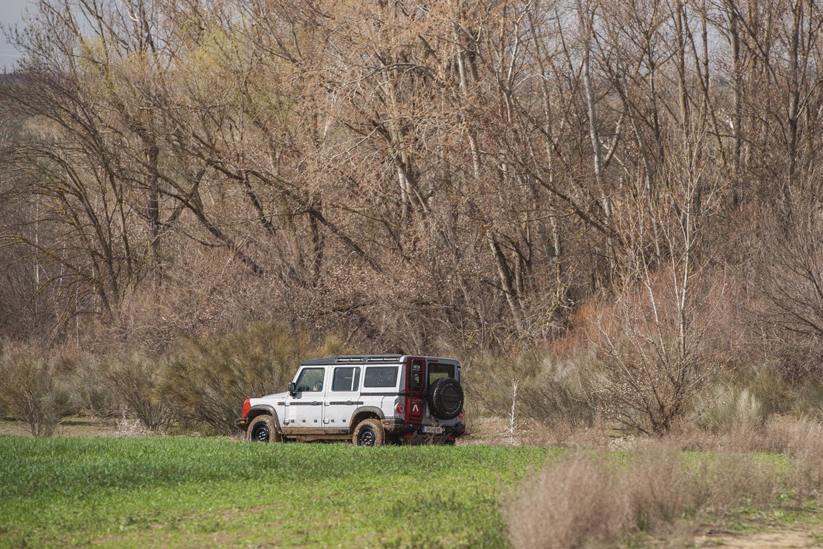 Nos montamos por primera vez en el INEOS Grenadier: te contamos la experiencia 