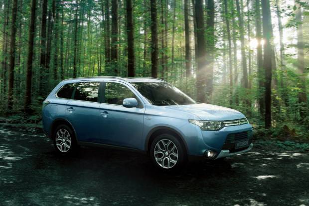 Mitsubishi actualiza el Outlander PHEV con pequeñas modificaciones estéticas