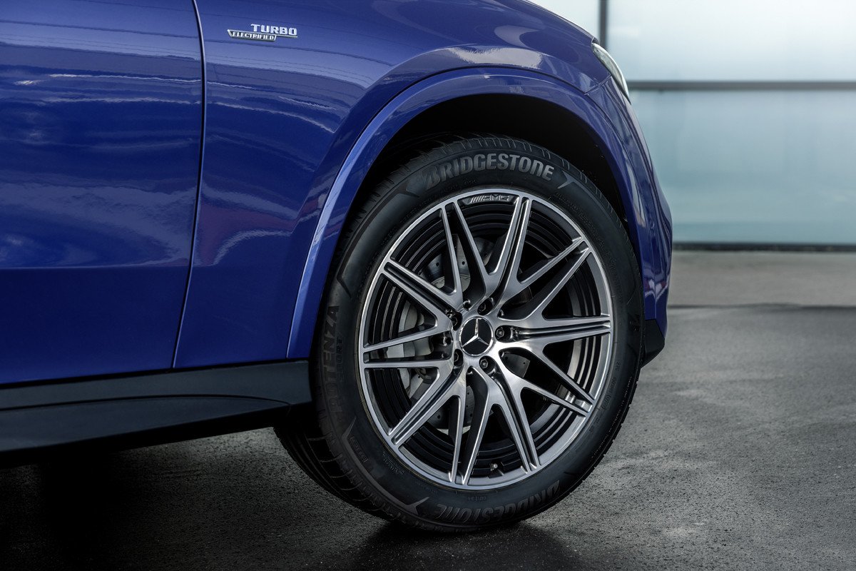 Así son los dos Mercedes GLC más potentes: preparados por AMG e híbridos