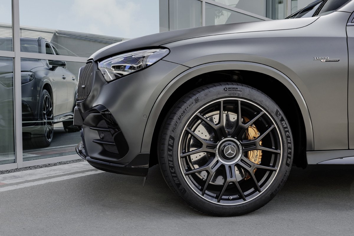 Así son los dos Mercedes GLC más potentes: preparados por AMG e híbridos