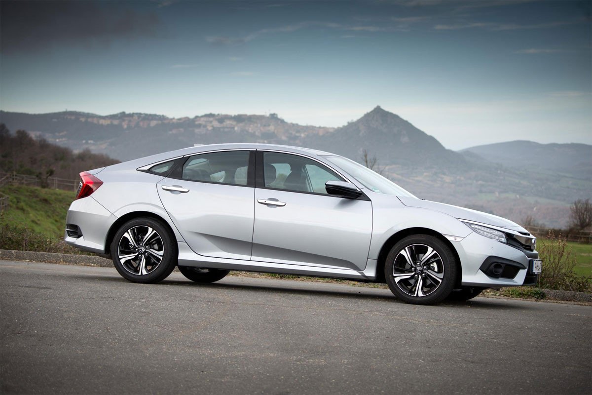 Prueba nuevo Honda Civic diésel: ¿quién dice que los diésel están muertos?