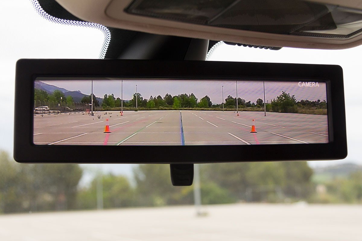 Ficosa presenta el retrovisor interior inteligente