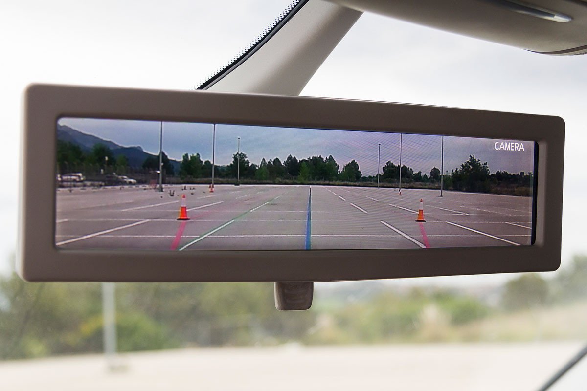 Ficosa presenta el retrovisor interior inteligente