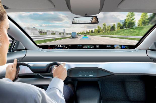 El adiós a las grandes pantallas digitales en los coches no está muy lejos