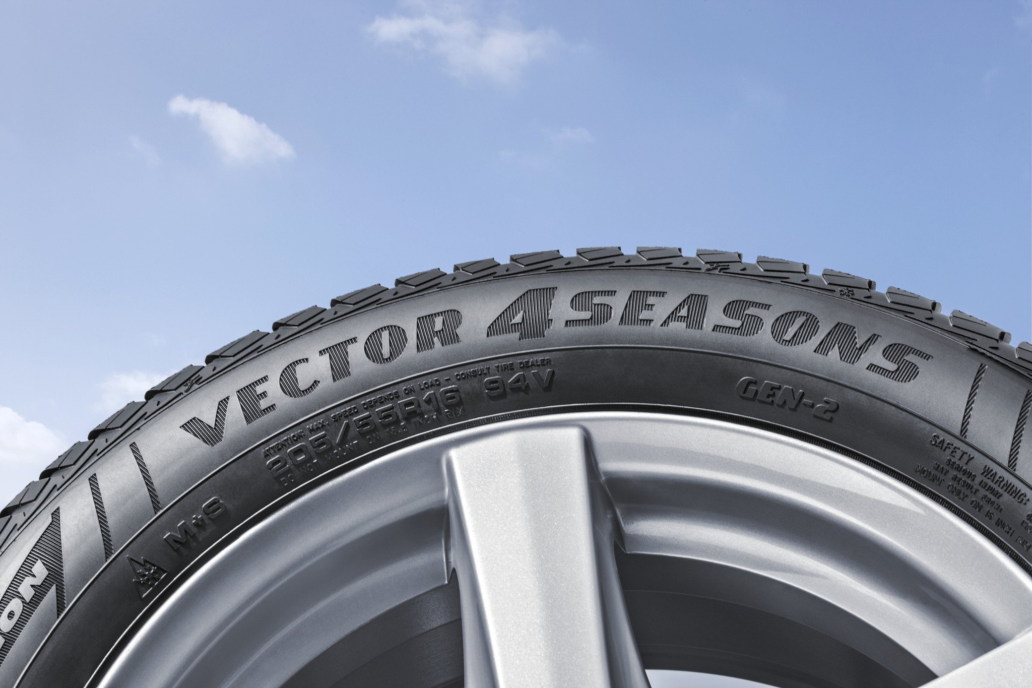 Neumáticos para todo el año: segunda generación del 4Seasons de Goodyear