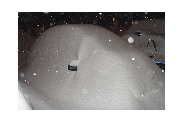 Con el coche enterrado en la nieve: ¿Cómo arranco?