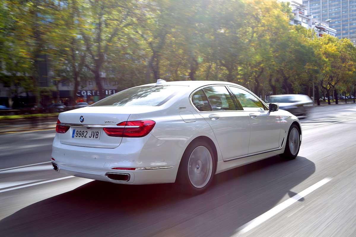 En 2025 BMW tendrá 25 coches eléctricos e híbridos enchufables