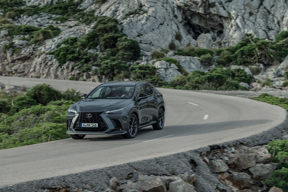 Prueba Lexus NX: análisis y opinión del híbrido y del enchufable