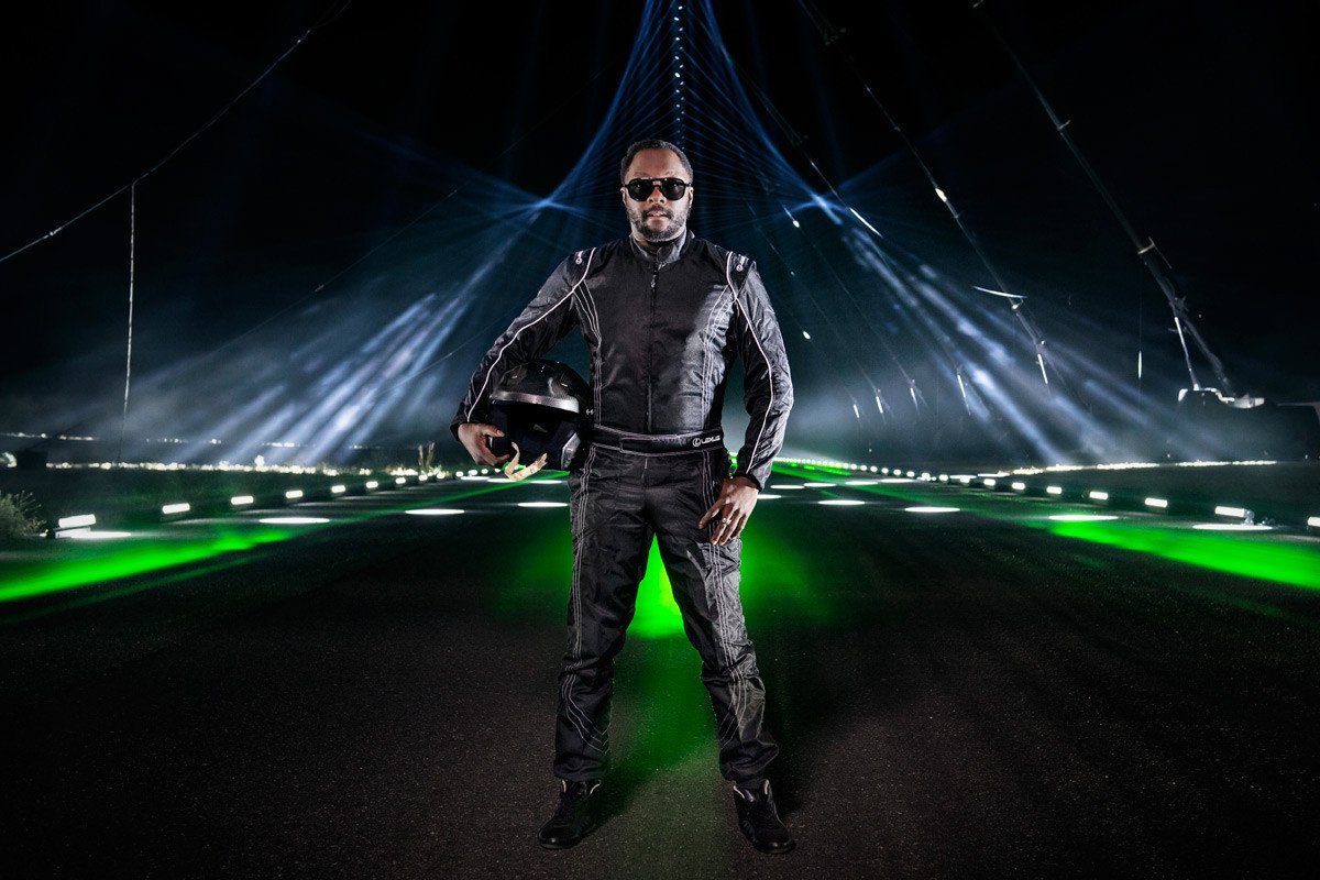 Vídeo: will.i.am mezcla una canción con tres Lexus NX