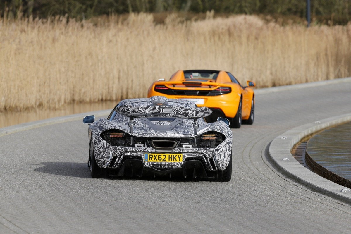 McLaren P1: cameo en la presentación del nuevo monoplaza F1