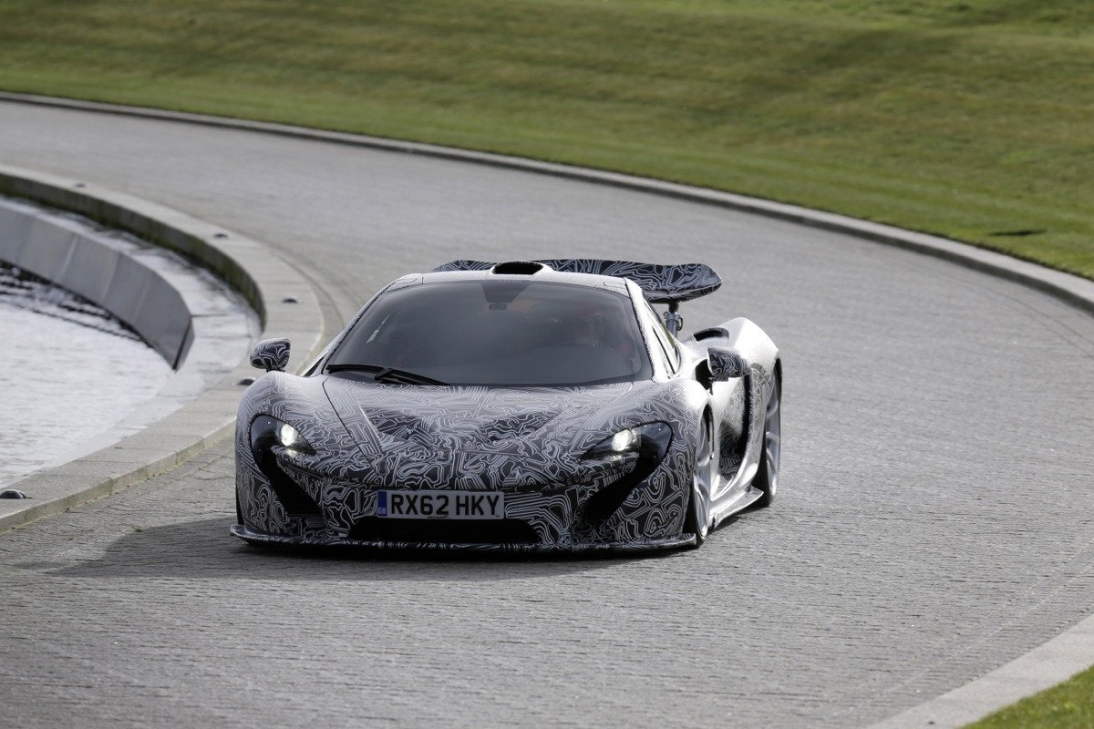 McLaren P1: cameo en la presentación del nuevo monoplaza F1