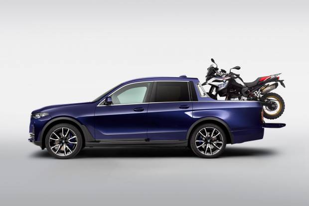 BMW X7 Pick-up, un proyecto de estudiantes con moto incluida