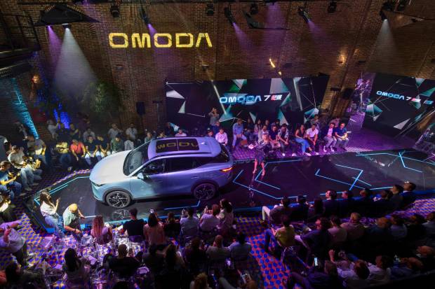 Nuevo Omoda 7 SHS: SUV híbrido enchufable con 1.200 km de autonomía y etiqueta 0