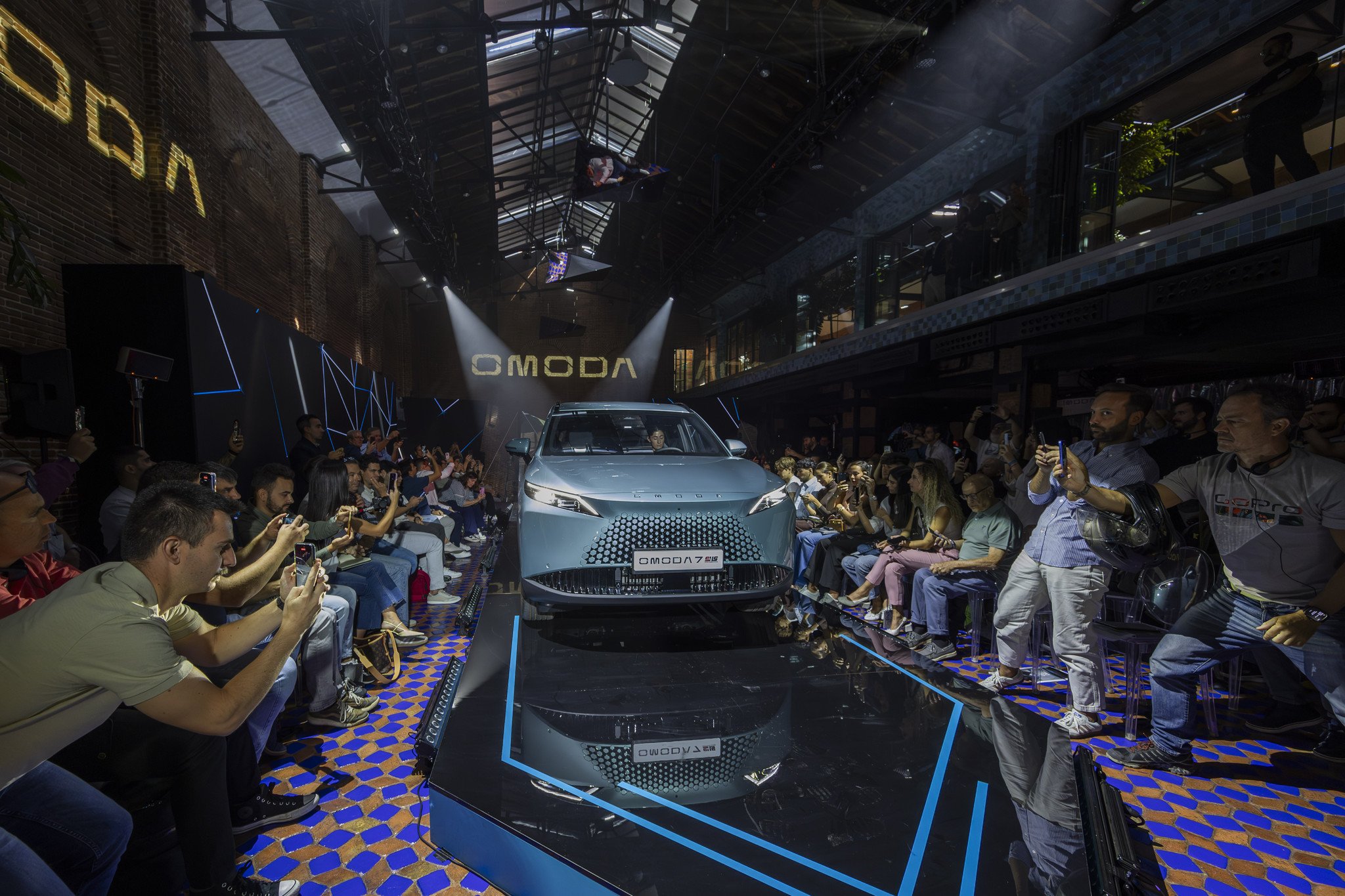 Nuevo Omoda 7 SHS: SUV híbrido enchufable con 1.200 km de autonomía y etiqueta 0