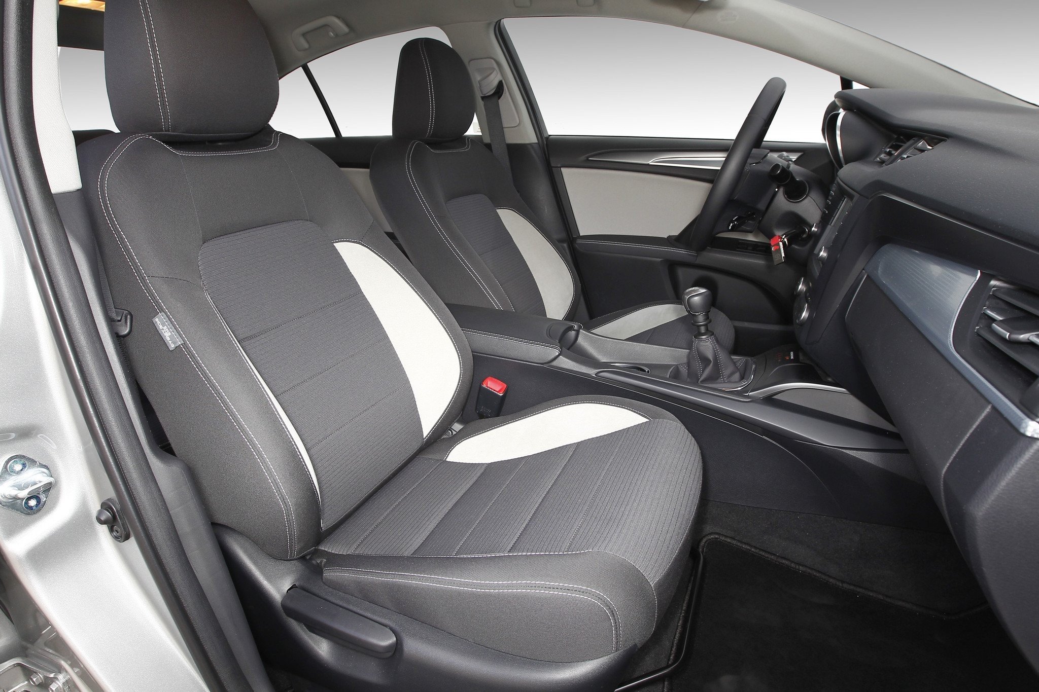 Prueba Toyota Avensis 2.0 D-4D, ¿La mejor berlina japonesa?