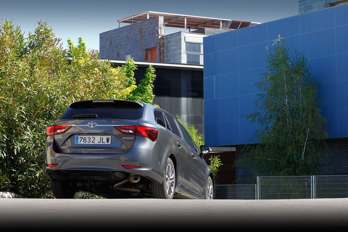 Prueba Toyota Avensis 2.0 D-4D, ¿La mejor berlina japonesa?