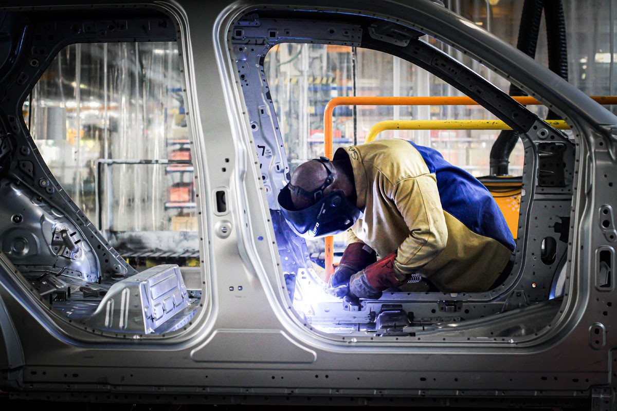 Así es el montaje de las primeras unidades del Renault 5 eléctrico