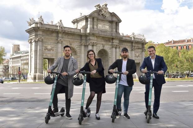 Sigue estos 15 consejos si no quieres que tu patinete eléctrico explote o se incendie