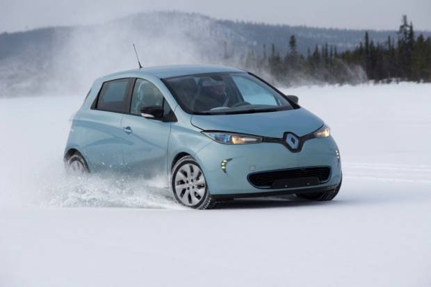 Así afecta el frío extremo a la batería de tu coche eléctrico