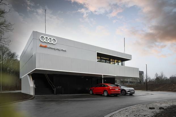 Llega el Audi Charging Hub, un concepto urbano de carga rápida