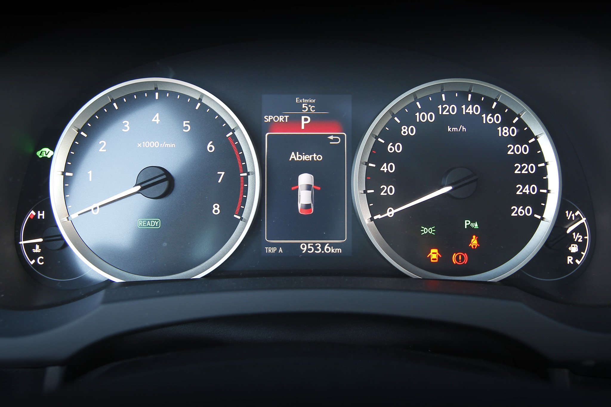 Prueba  Lexus IS 300h Hybrid Drive: la alternativa