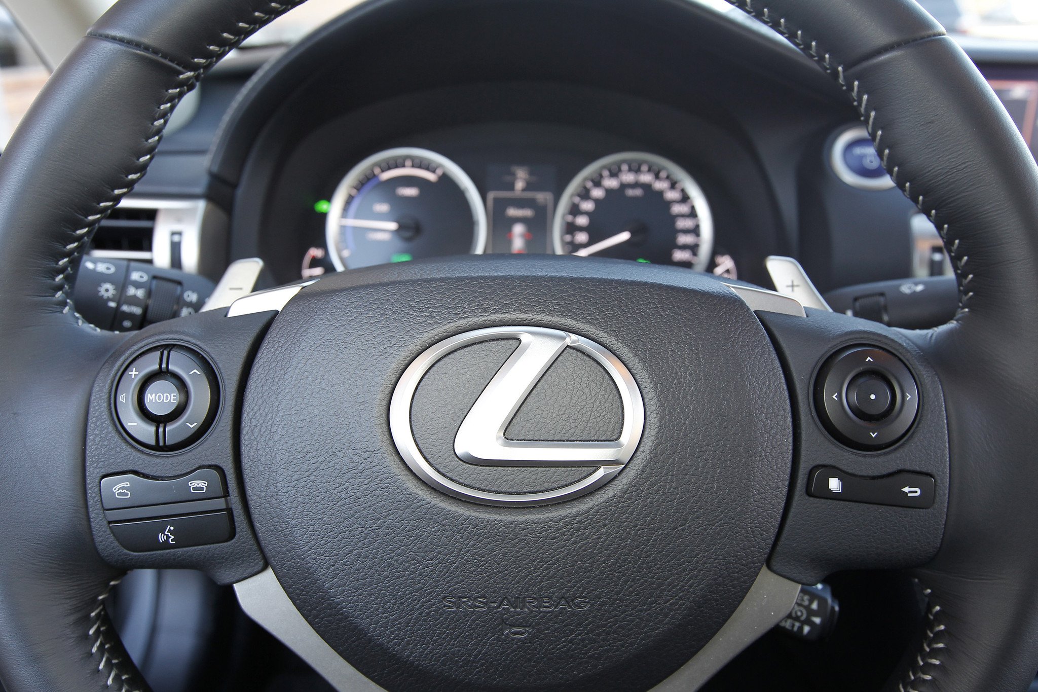 Prueba  Lexus IS 300h Hybrid Drive: la alternativa