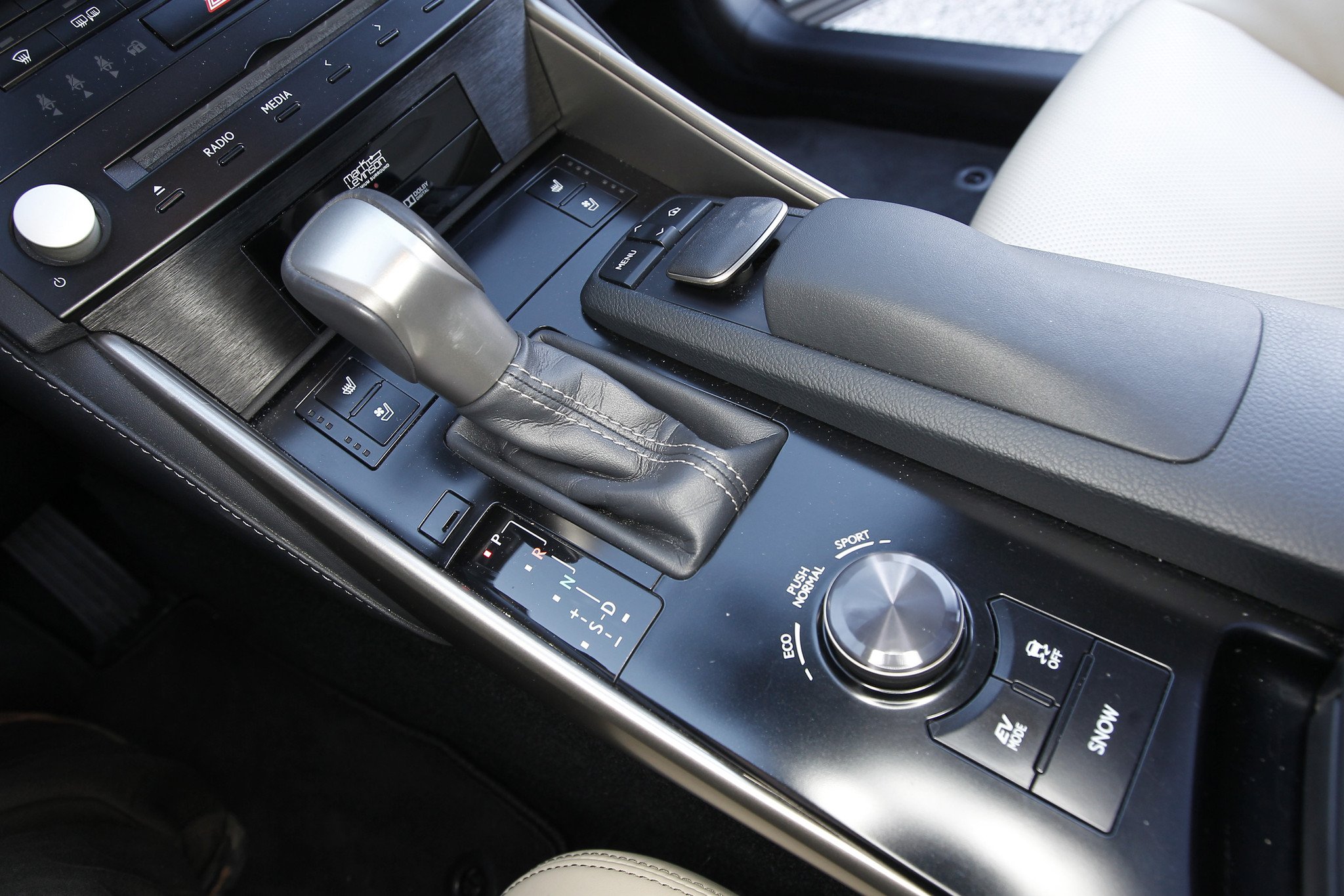 Prueba  Lexus IS 300h Hybrid Drive: la alternativa