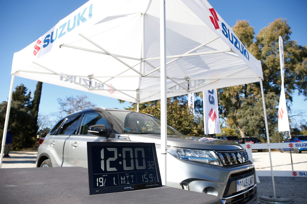 Los consumos de la gama de coches Suzuki, a prueba: Litros por kilos 2022