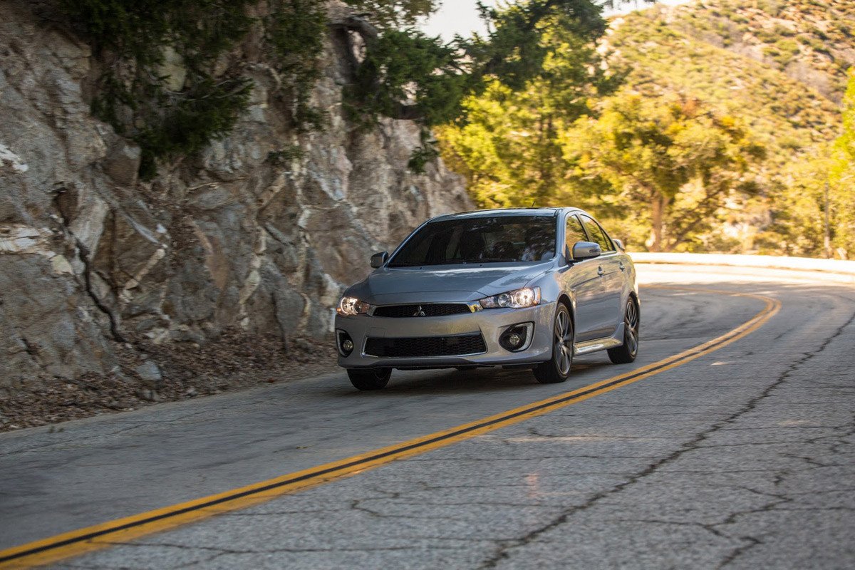 El Lancer se resiste a morir, nuevo restyling para 2016