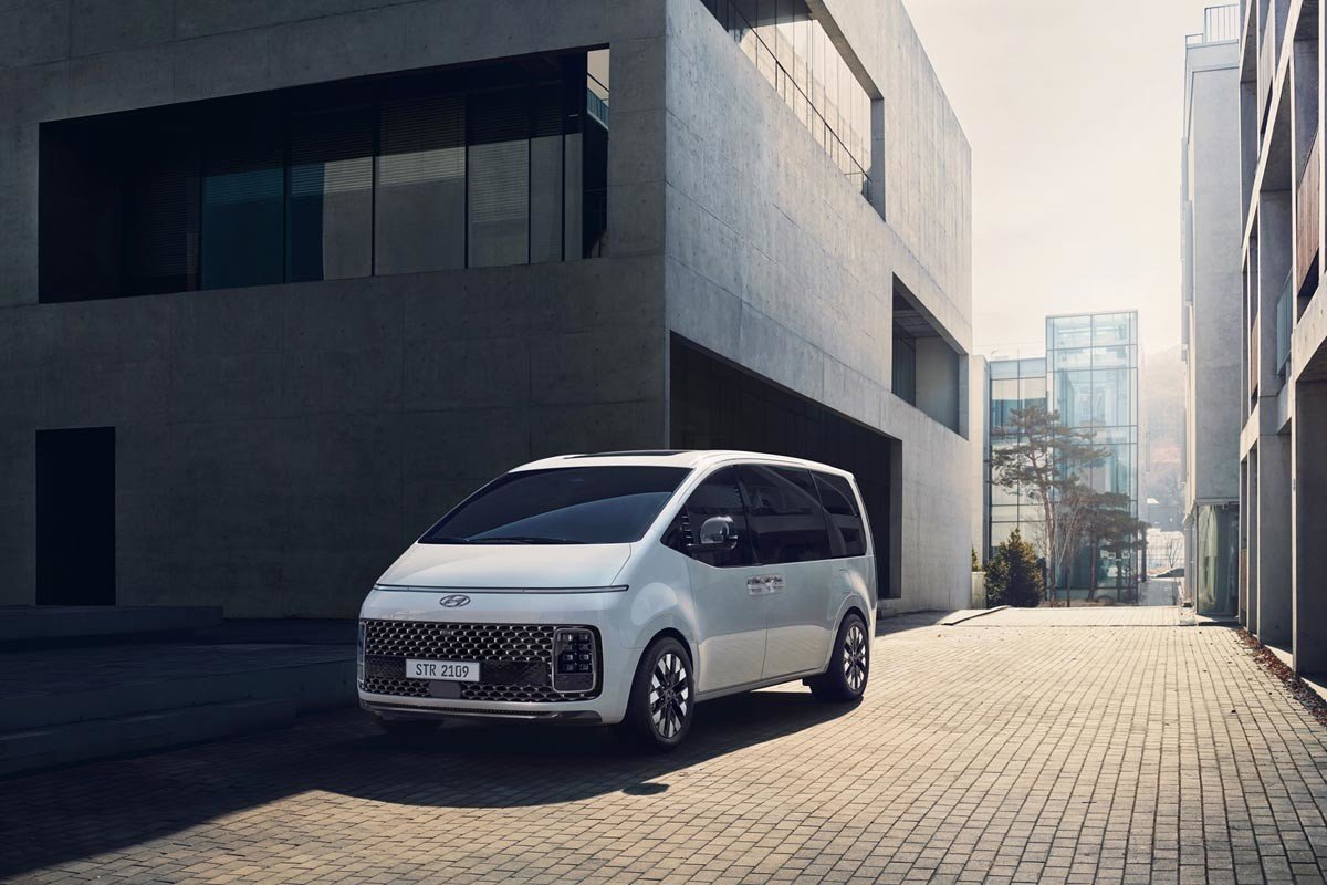 Hyundai Staria: todos los datos del monovolumen de 11 plazas y motor diésel