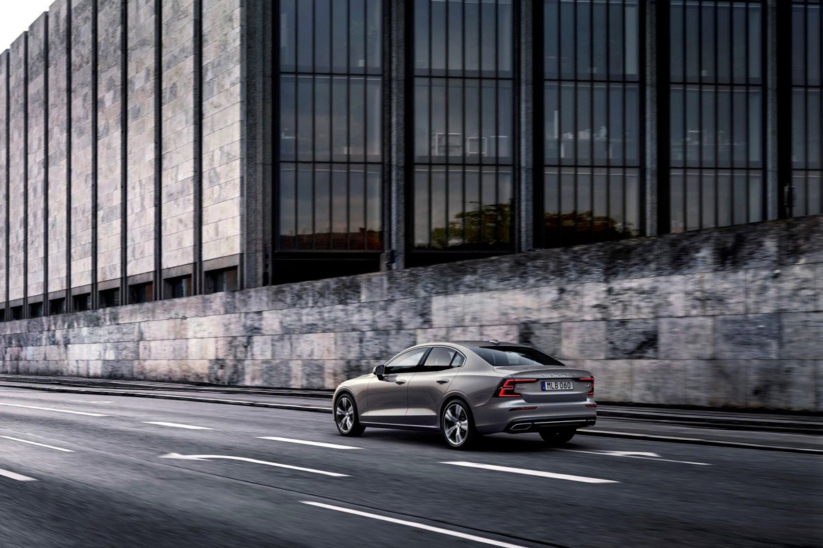 Nuevo Volvo S60, el primero sin motores diésel