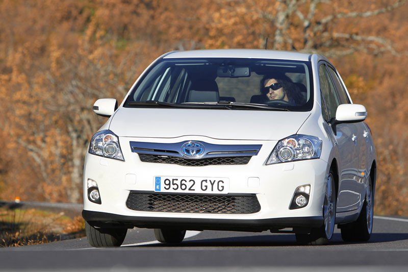 Comprar coche: ¿híbrido o diésel?