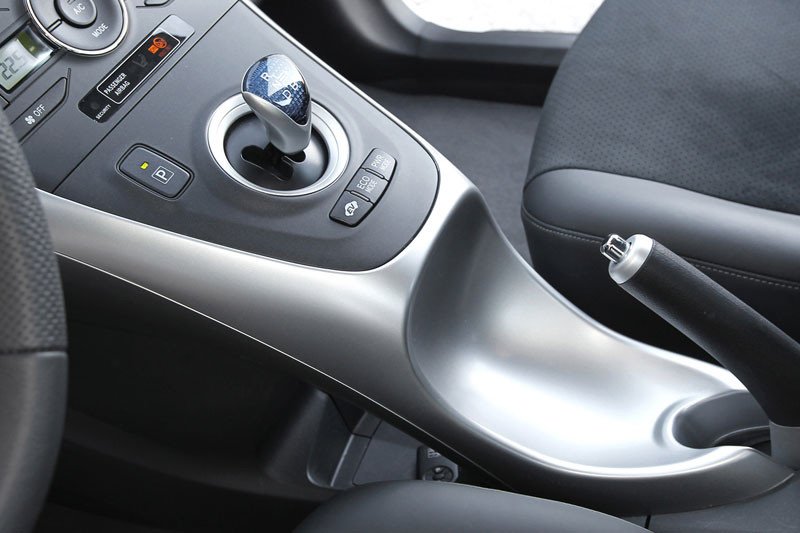 Comprar coche: ¿híbrido o diésel?