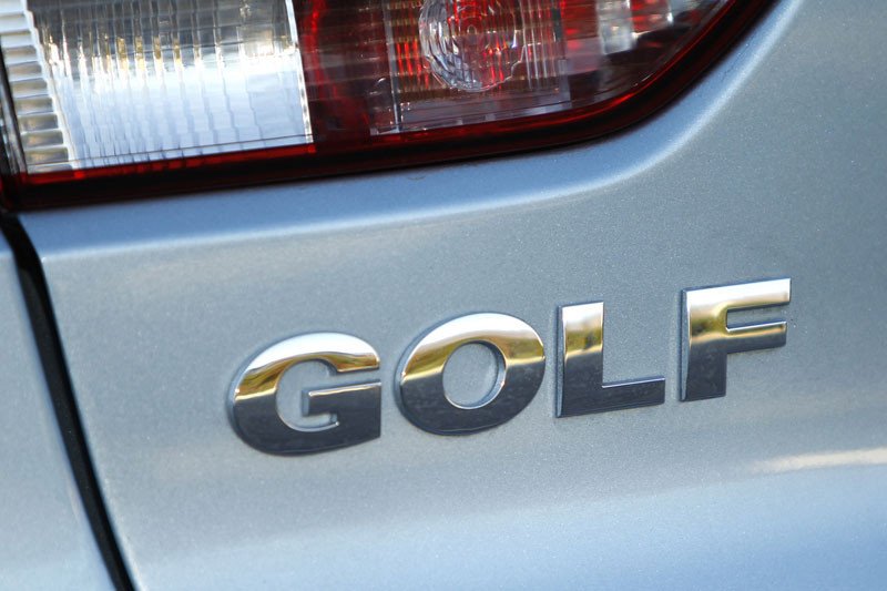 Comprar coche: ¿híbrido o diésel?