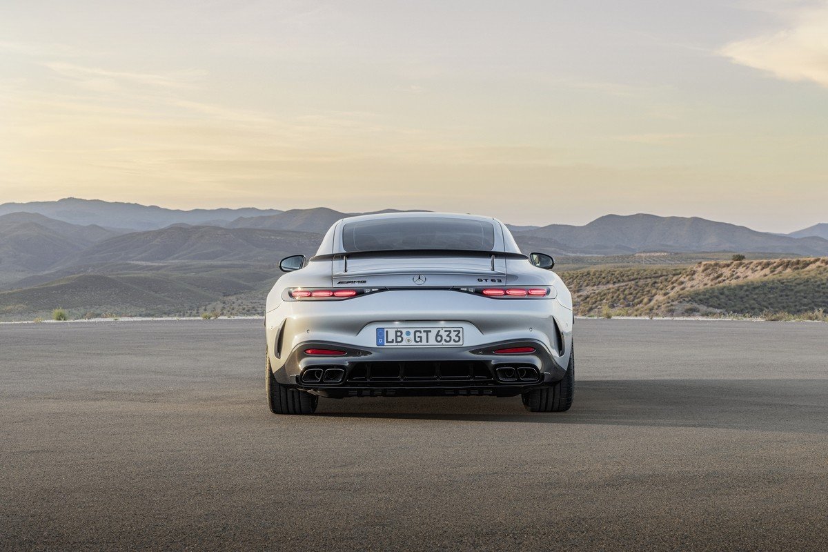 El Mercedes-AMG GT se actualiza y se convierte en un 2+2