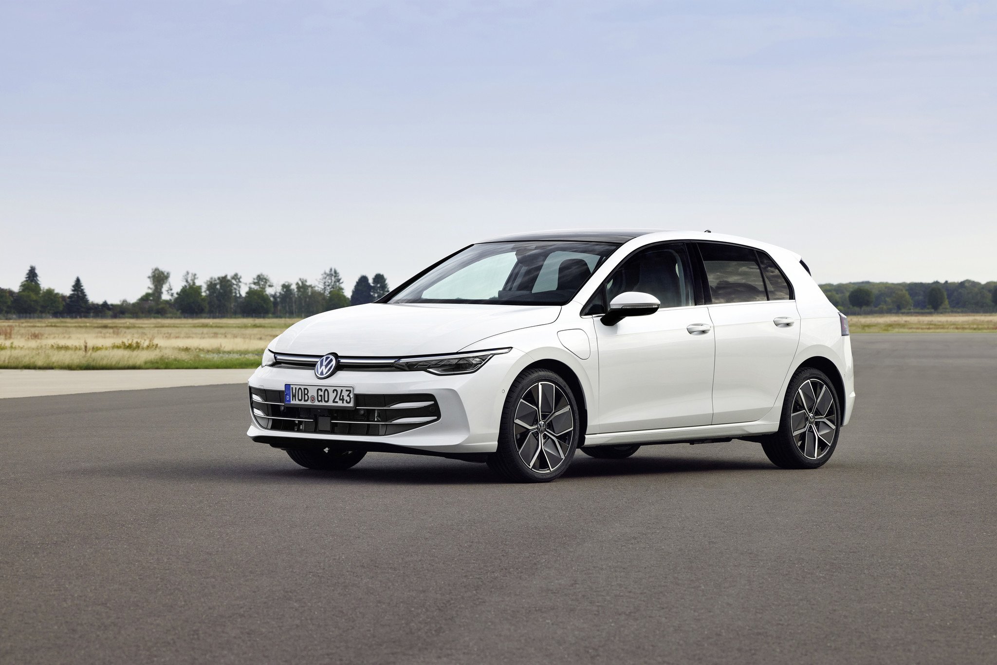 Volkswagen Golf e-Hybrid