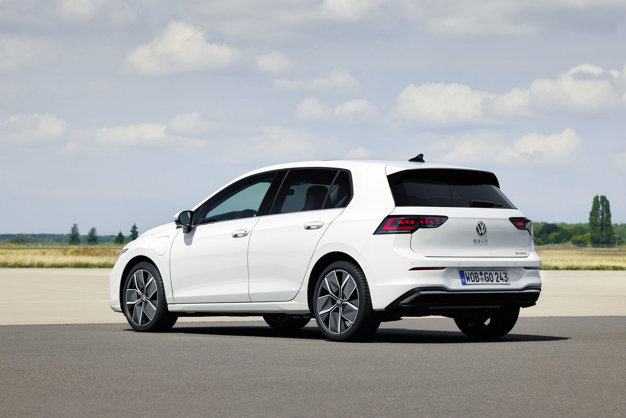 Volkswagen Golf e-Hybrid