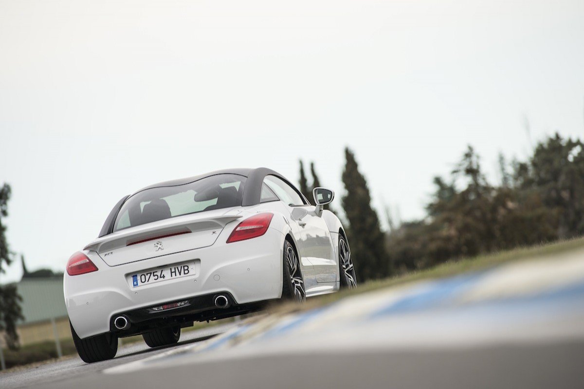 Prueba: Peugeot RCZ-R, preparado por Peugeot Sport