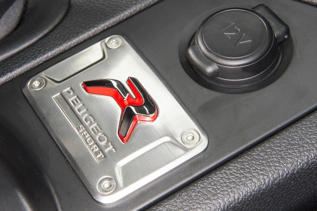Prueba: Peugeot RCZ-R, preparado por Peugeot Sport