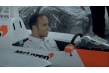 Vídeo: Jenson Button y Lewis Hamilton visitan el garaje de McLaren F1