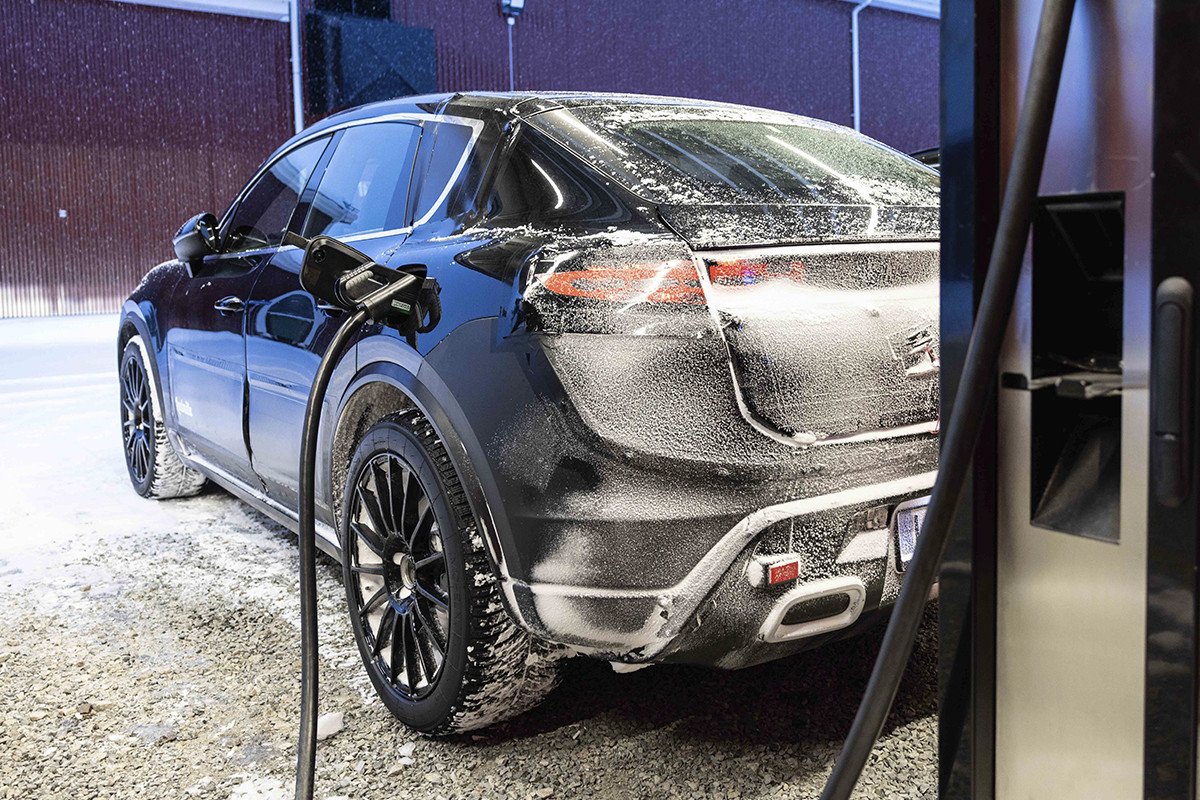 Porsche ultima las pruebas de su SUV eléctrico Macan: travesía en busca de la eficiencia