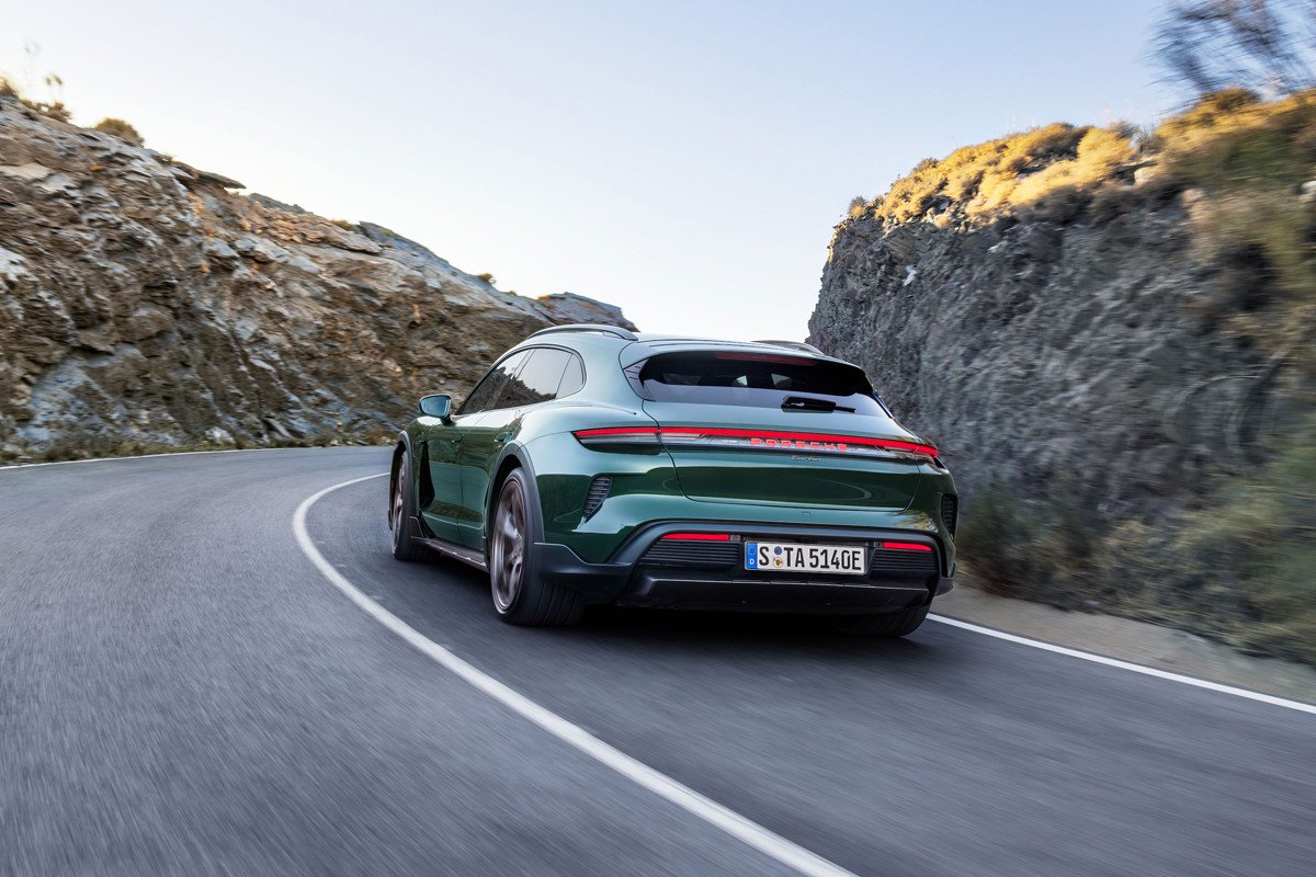Así es el nuevo Porsche Taycan, que quiere convertirse en referencia de los eléctricos