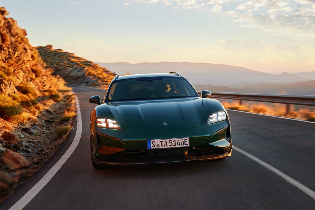 Así es el nuevo Porsche Taycan, que quiere convertirse en referencia de los eléctricos