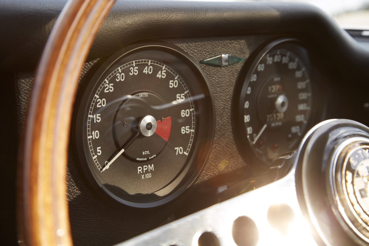 Jaguar E-Type Lightweight: la resurrección de un mito